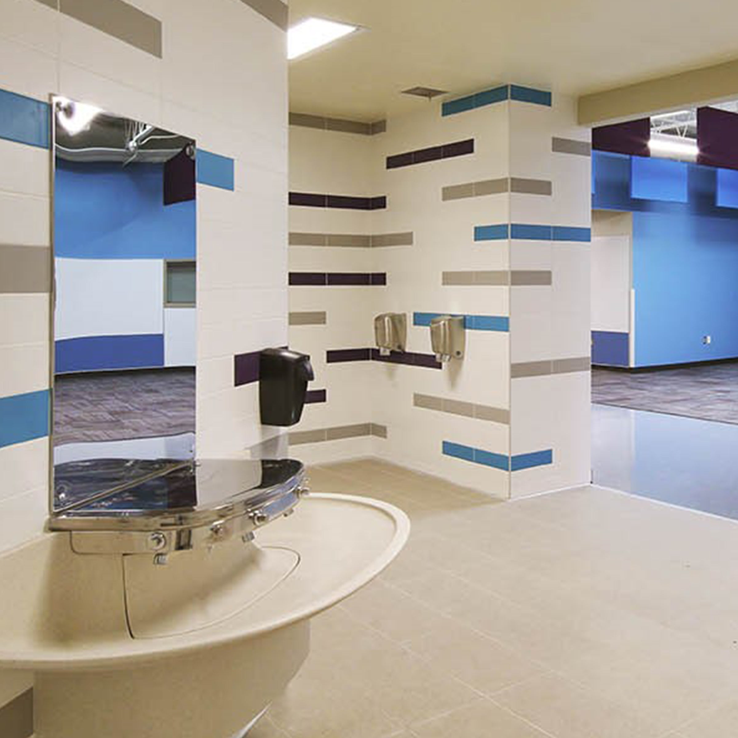 public restroom with 4-user sanifount washfountain